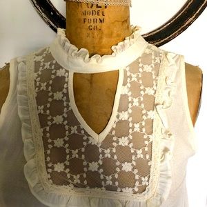 Ivory lace sleeveless women’s top
